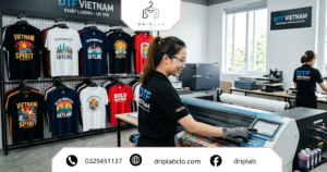 Báo giá in áo theo yêu cầu DTF DTG in lụa và thêu vi tính năm 2026